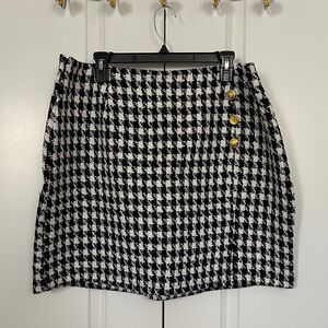 Stylish Black and White Tweed Skirt